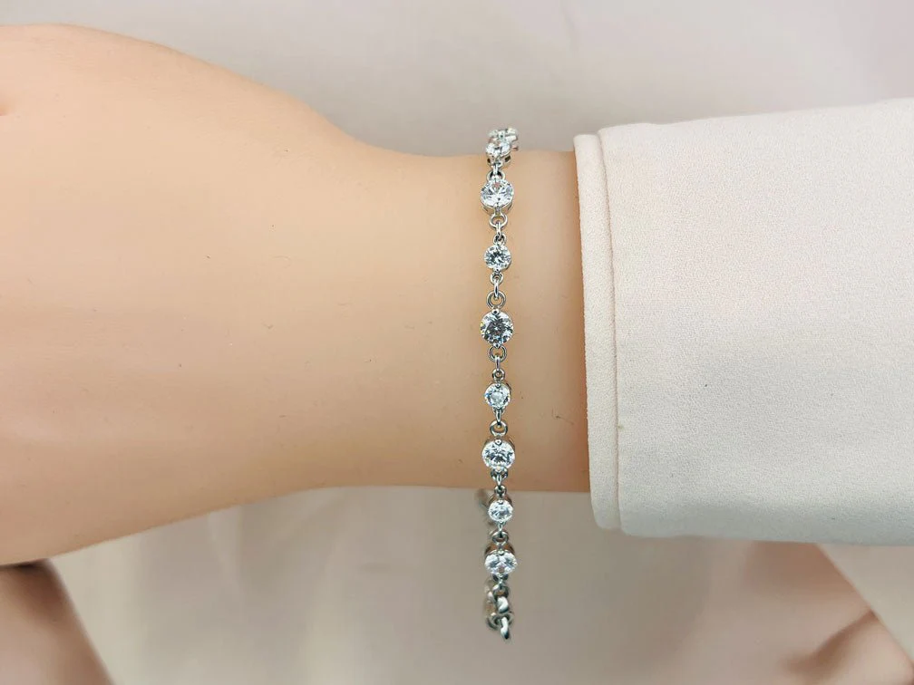 Alternating Diamond And Chain Link Diamond Bracelet with 4.59 ct.(finished) 3.5mm, 4.5mm - Image 3