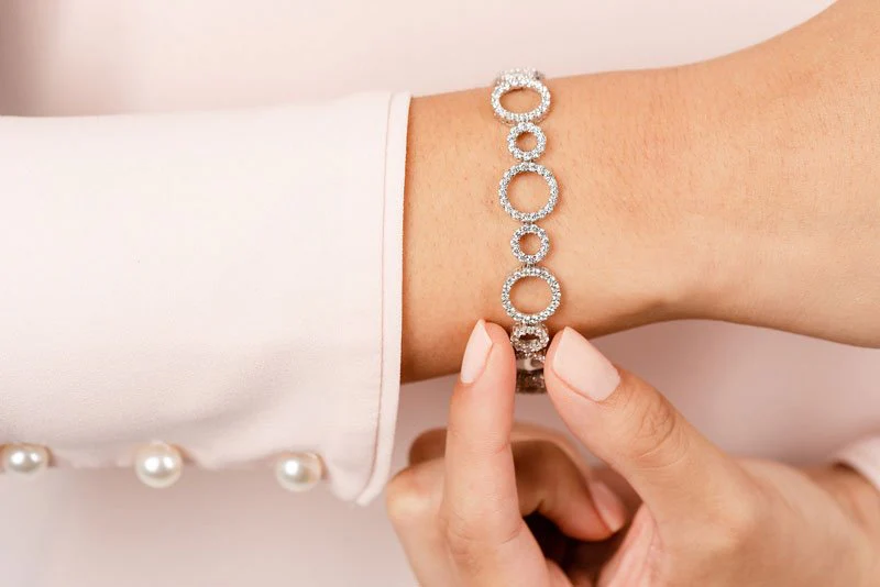 Alternating Diamond Circle Link Diamond Bracelet with 6.00 ct.(finished) 1.8mm - Image 4