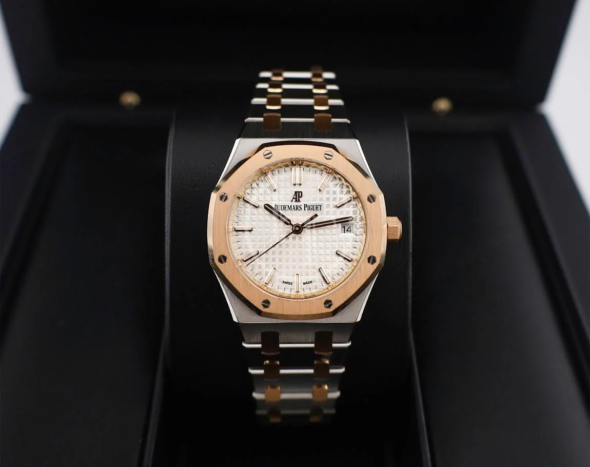 Audemars Piguet Royal Oak 34mm Stainless Steel Rose Gold Bezel Silver Dial - 77350SR.OO.1261SR.01 - Image 3