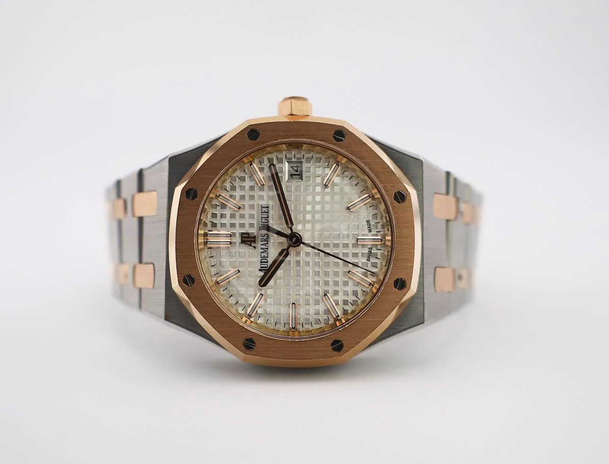 Audemars Piguet Royal Oak 34mm Stainless Steel Rose Gold Bezel Silver Dial - 77350SR.OO.1261SR.01 - Image 5