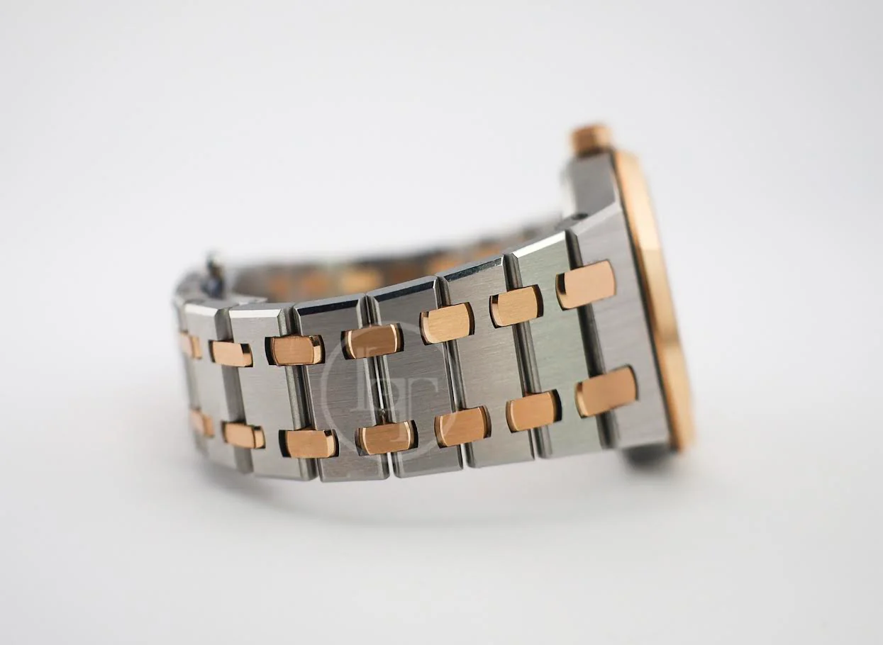 Audemars Piguet Royal Oak 34mm Stainless Steel Rose Gold Bezel Silver Dial - 77350SR.OO.1261SR.01 - Image 6