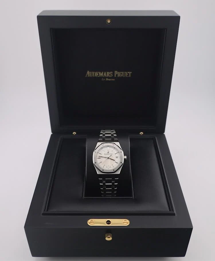 Audemars Piguet Royal Oak 34mm Stainless Steel Silver Dial - 77350ST.OO.1261ST.01 - Image 4