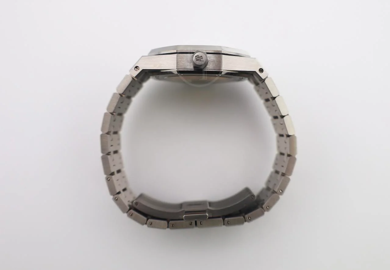 Audemars Piguet Royal Oak 34mm Stainless Steel Silver Dial - 77350ST.OO.1261ST.01 - Image 8