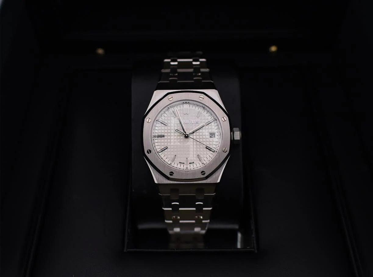 Audemars Piguet Royal Oak 37mm Selfwinding "50th Anniversary" Stainless Steel Silver Dial - 15550ST.OO.1356ST.01 - Image 3
