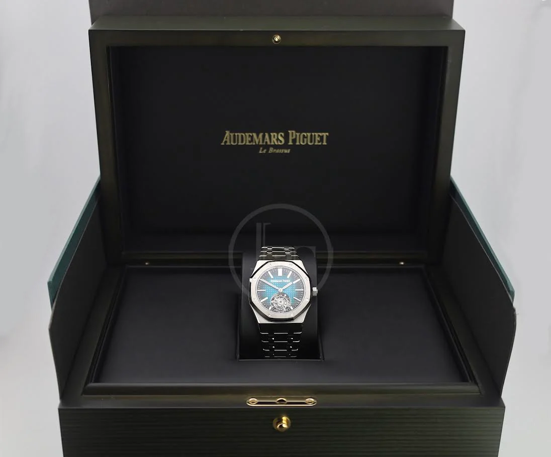 Audemars Piguet Royal Oak 41mm Flying Tourbillion Titanium Blue-Green Dial | 26730TI.OO.1320TI.04 - Image 4