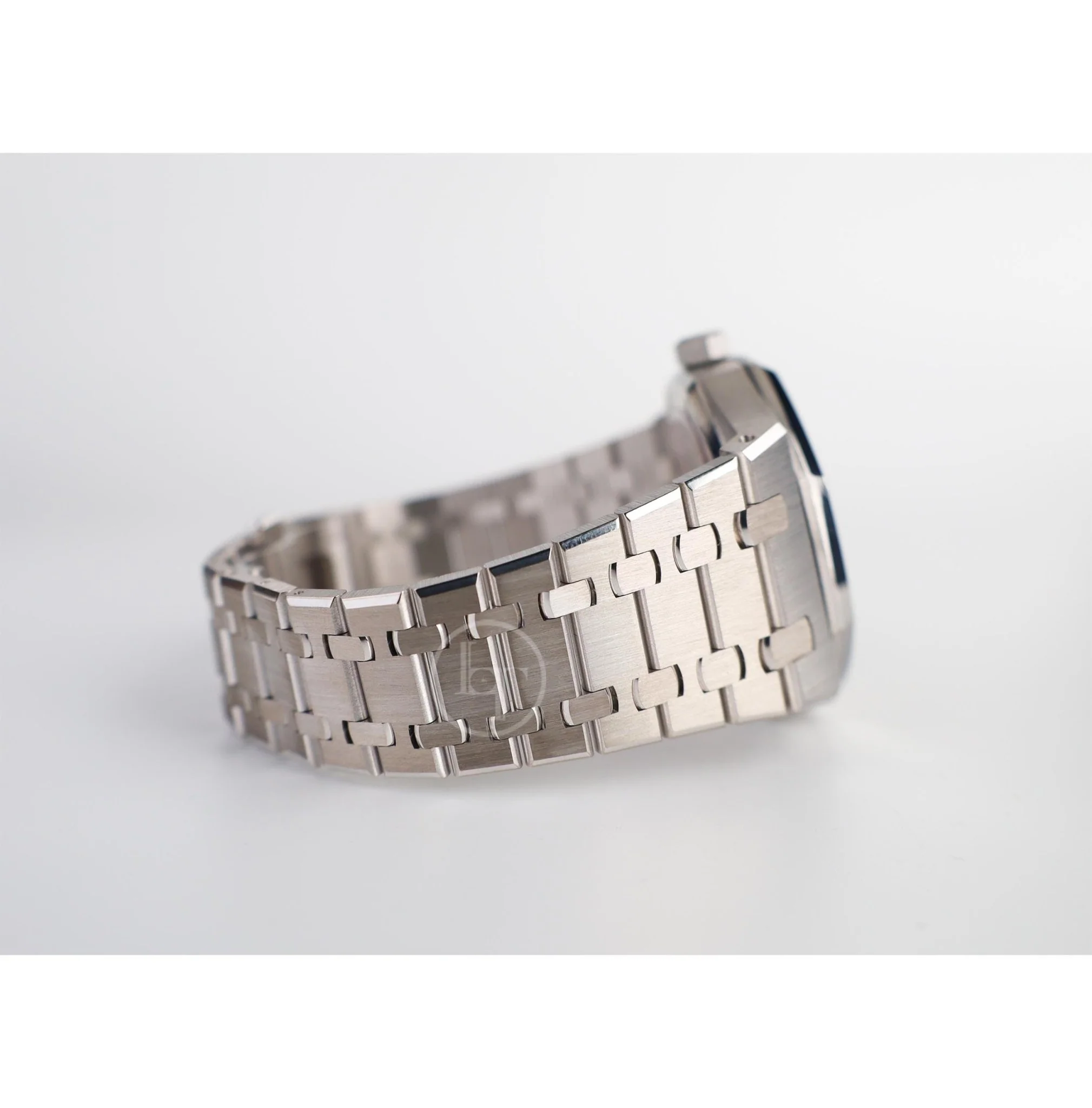 Audemars Piguet Royal Oak 41mm Selfwinding White Gold Blue Dial 15503BC.OO.1220BC.01 - Image 6