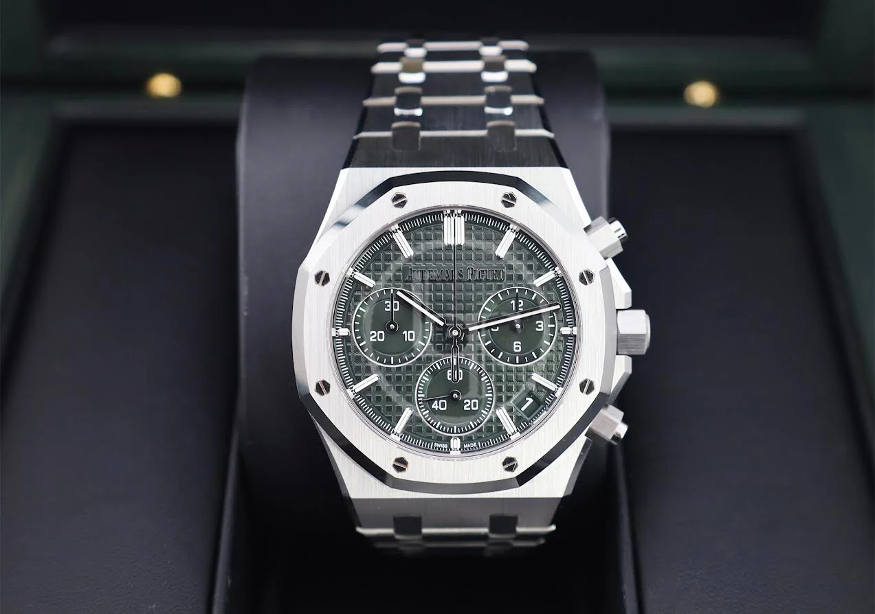 Audemars Piguet Royal Oak Chronograph "50th Anniversary" Stainless Steel 41mm Khaki Green Dial | 26240ST.OO.1320ST.04 - Image 3