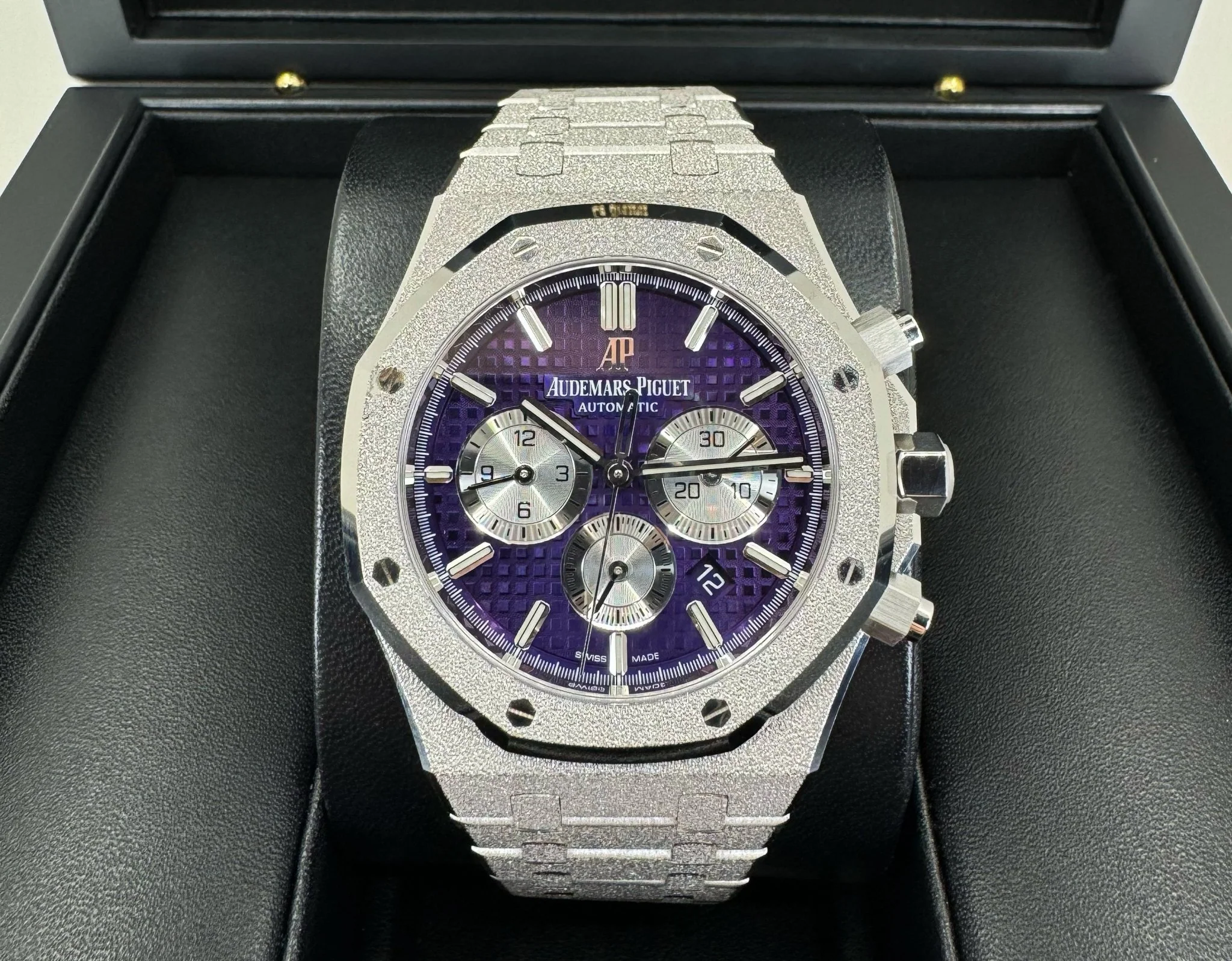 Audemars Piguet Royal Oak Chronograph Frosted White Gold 41mm Purple 26331BC.GG.1224BC.01 - Image 3