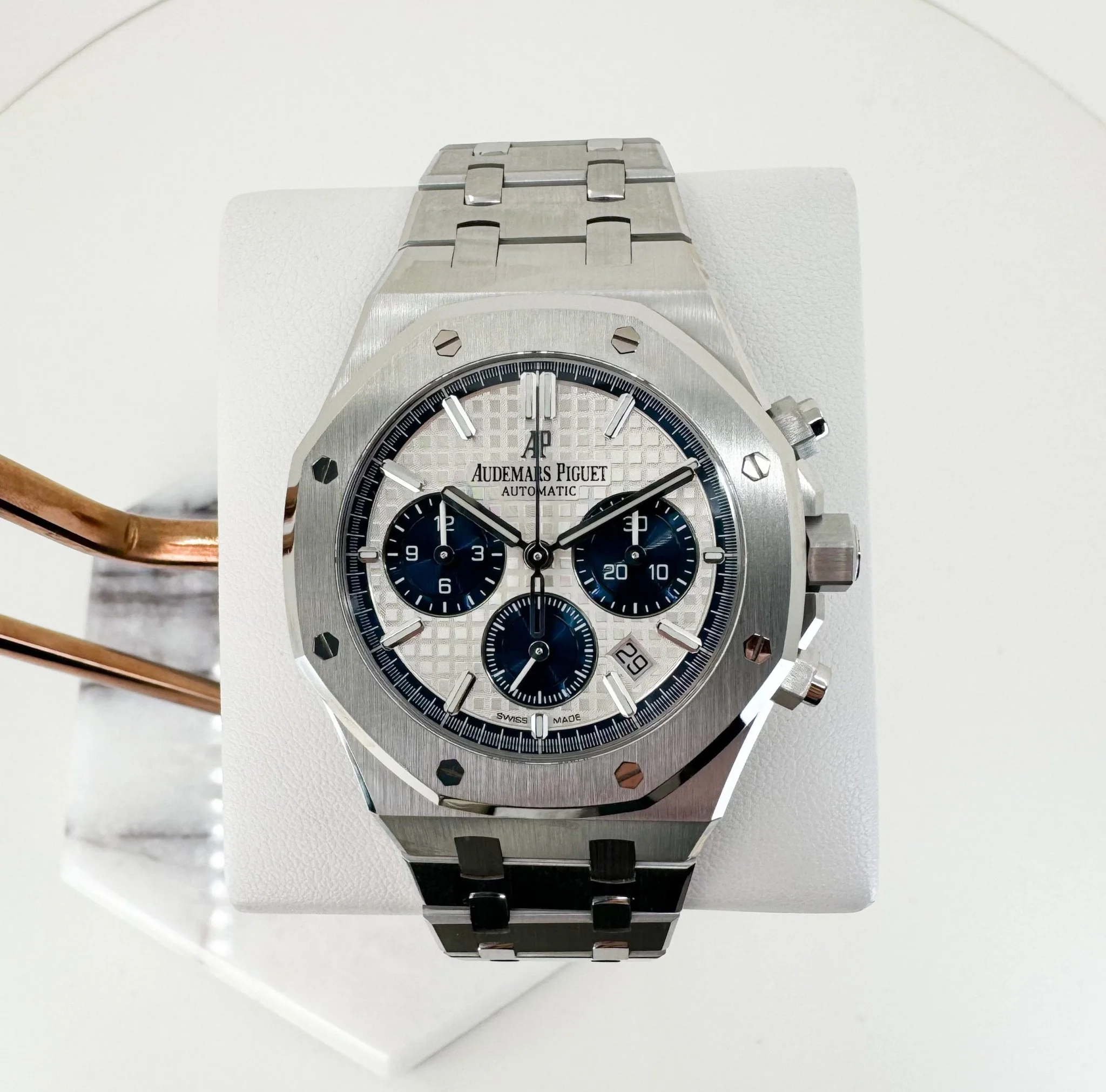 Audemars Piguet Royal Oak Chronograph Watch-Silver Dial 38mm-26315ST.OO.1256ST.01 - Image 2