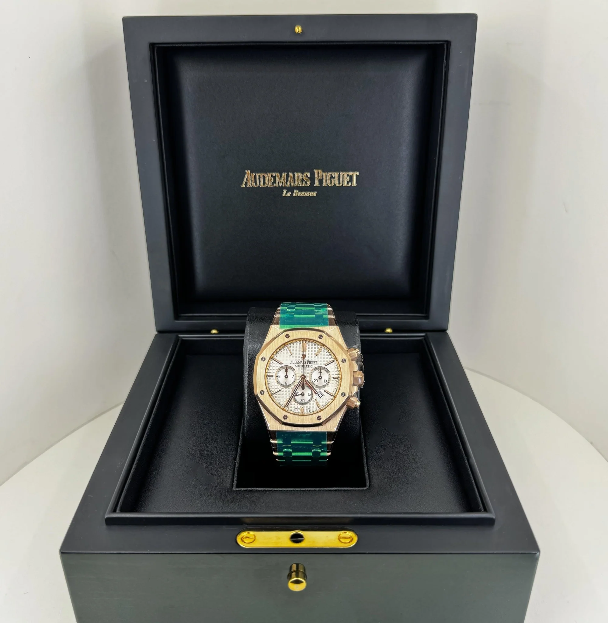 Audemars Piguet Royal Oak Chronograph Watch - Silver Dial 41mm - 26320OR.OO.1220OR.02 - Image 4