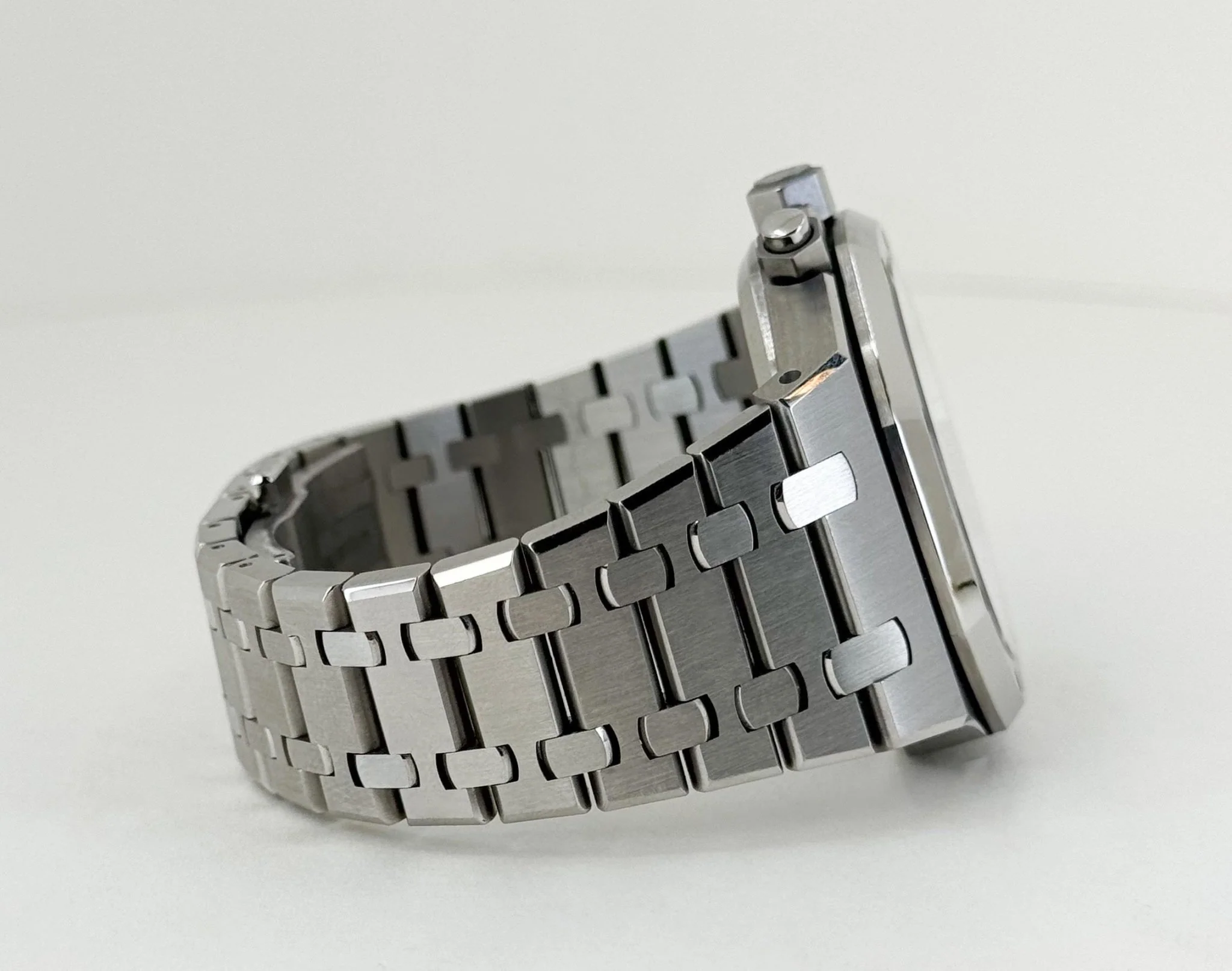 Audemars Piguet Royal Oak Chronograph Watch-Silver Dial 41mm-26331ST.OO.1220ST.03 - Image 6