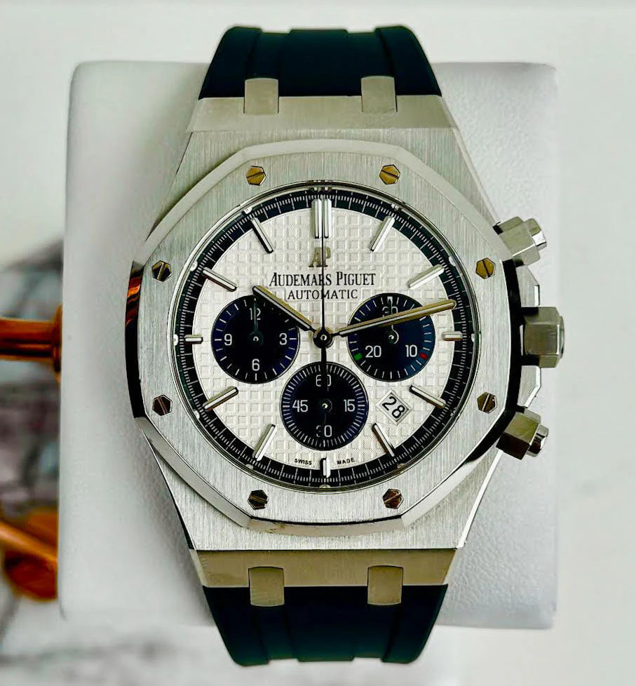 Audemars Piguet Royal Oak Chronograph Watch - Silver Toned - Dial 41mm - 26326ST.OO.D027CA.01 - Image 2