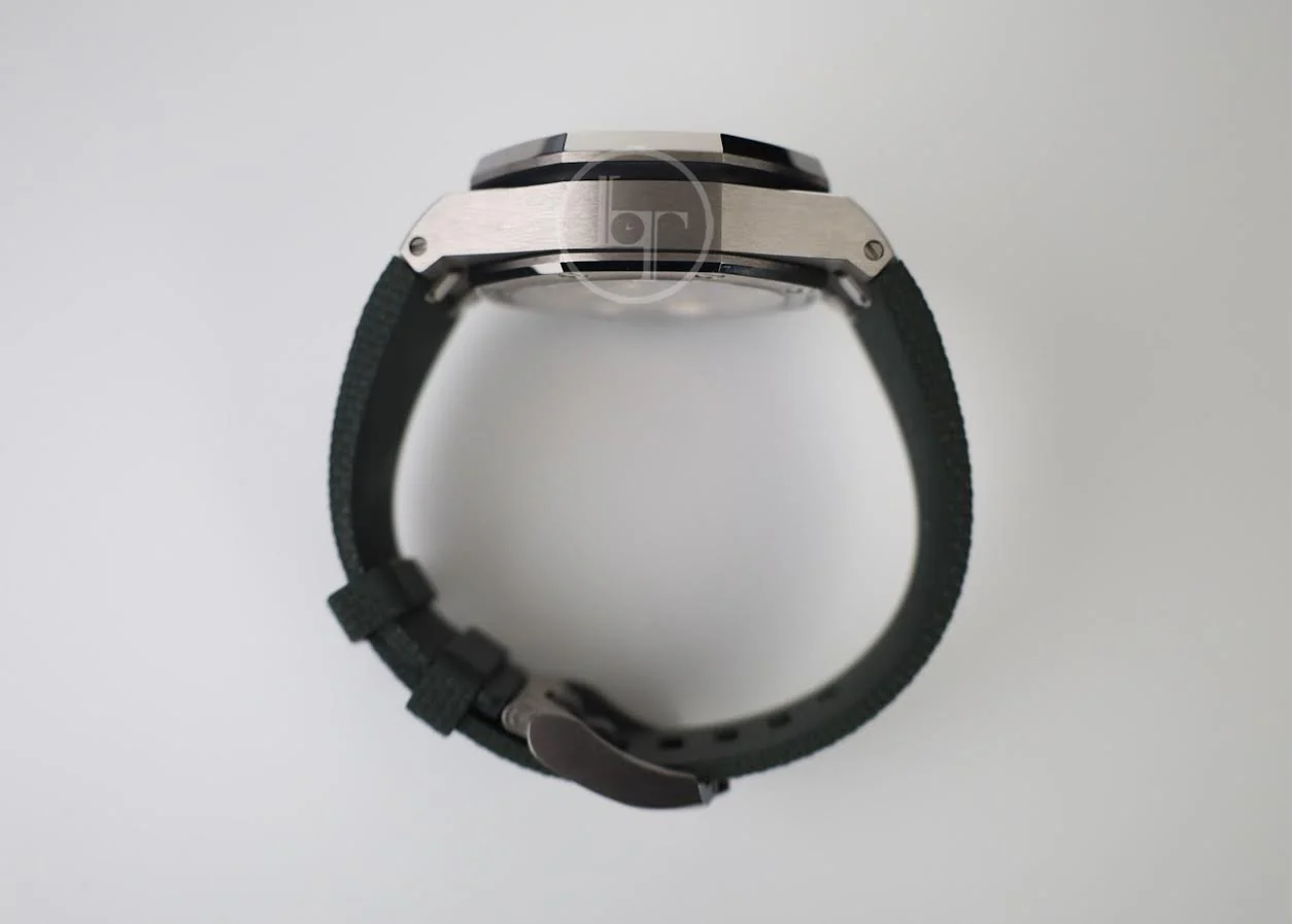 Audemars Piguet Royal Oak Offshore 42mm Chronograph Titanium Green | 26238TI.OO.A056CA.01 - Image 7