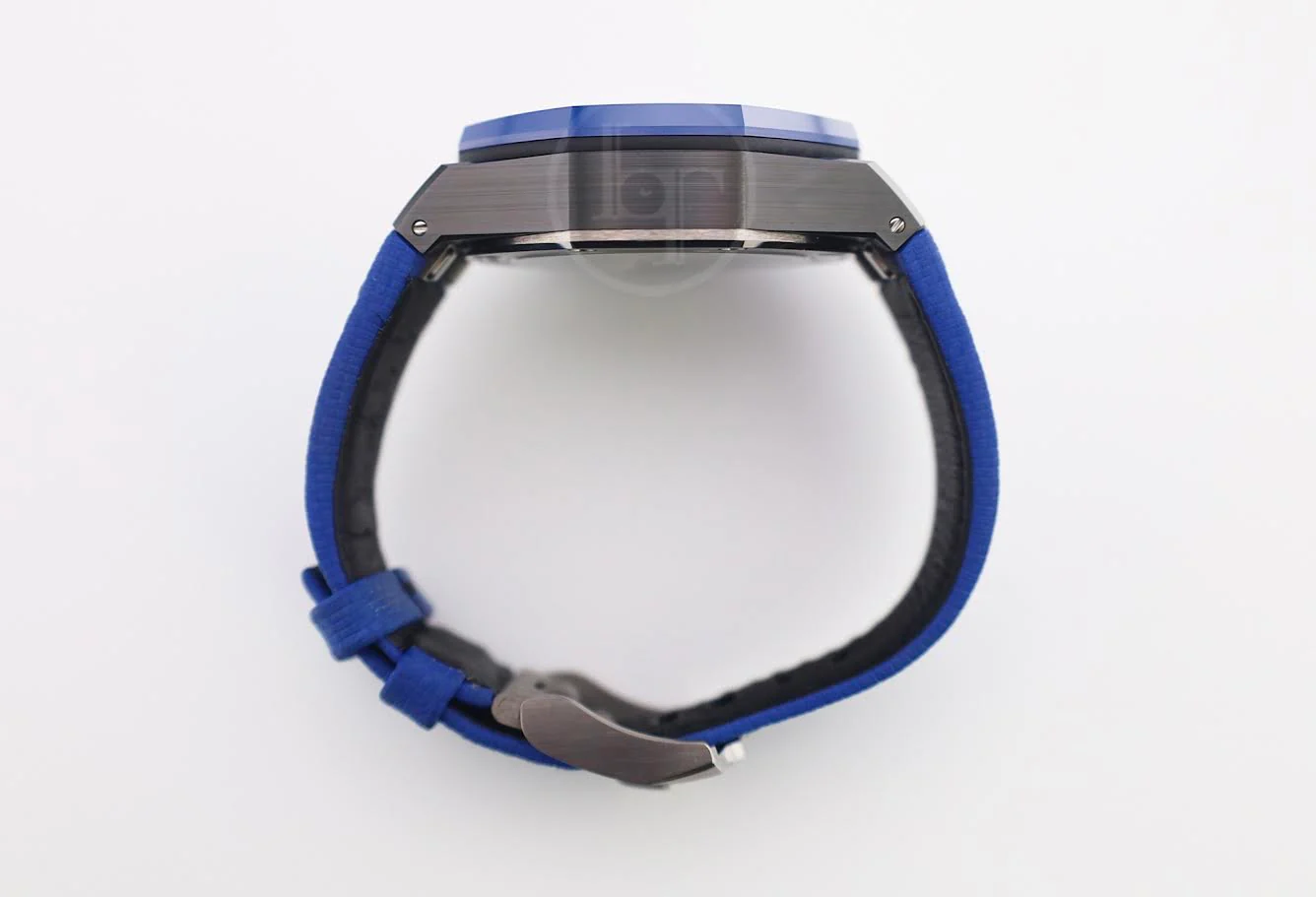 Audemars Piguet Royal Oak Offshore 43mm Chronograph Ceramic Blue | 26420CE.OO.A043VE.01 - Image 9