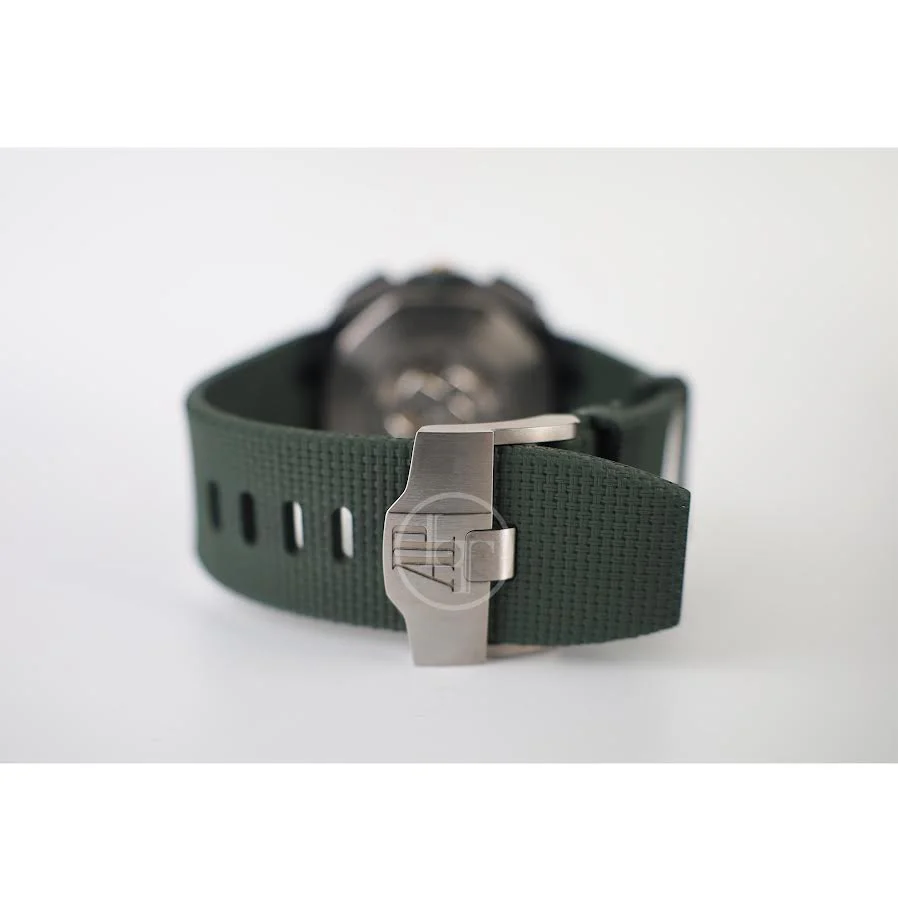 Audemars Piguet Royal Oak Offshore 44mm Chronograph Ceramic Green Bezel 26405CE.OO.A056CA.01 - Image 10