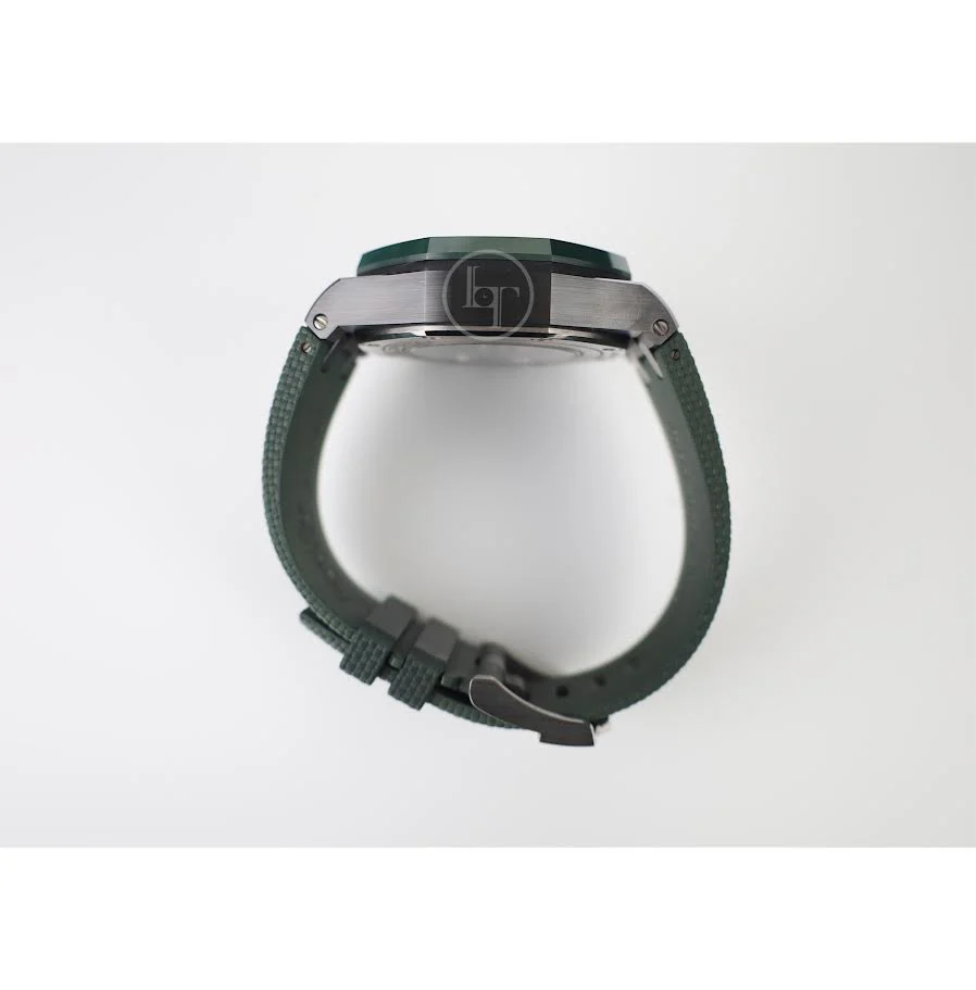 Audemars Piguet Royal Oak Offshore 44mm Chronograph Ceramic Green Bezel 26405CE.OO.A056CA.01 - Image 9