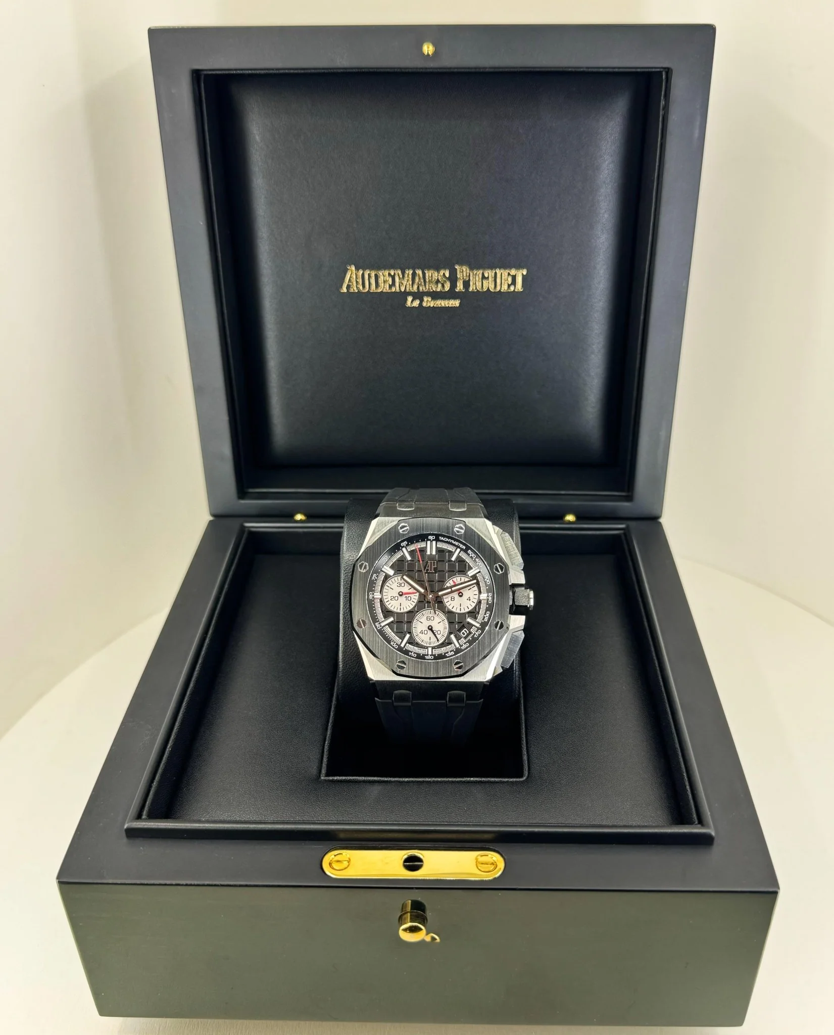 Audemars Piguet Royal Oak Offshore Chronograph Watch Black Dial 43mm-26420SO.OO.A002CA.01 - Image 4