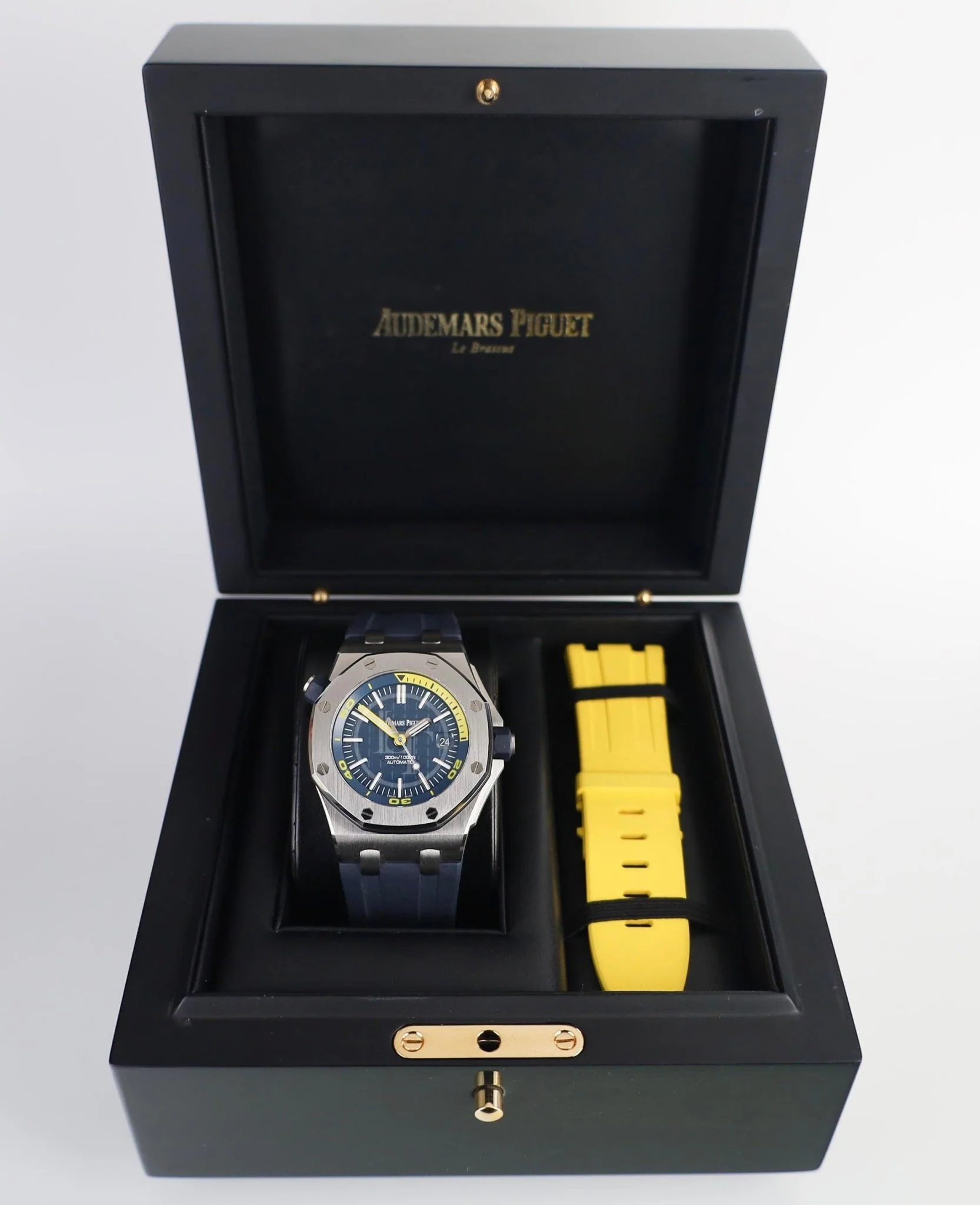 Audemars Piguet Royal Oak Offshore Diver Watch-Blue Dial 42mm-15710ST.OO.A027CA.01 - Image 4