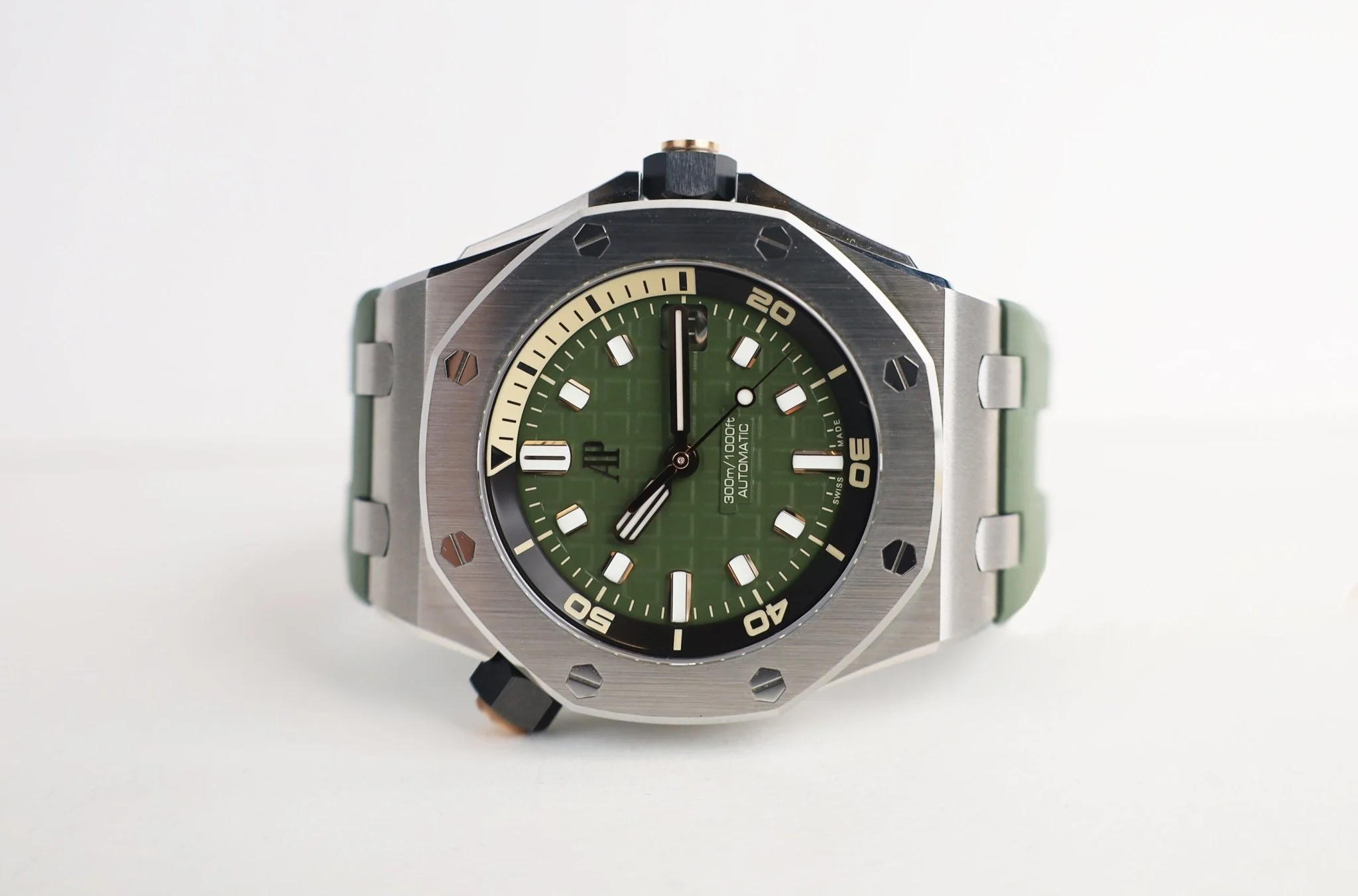 Audemars Piguet Royal Oak Offshore Diver Watch-Green Dial 42mm-15720ST.OO.A052CA.01 - Image 5