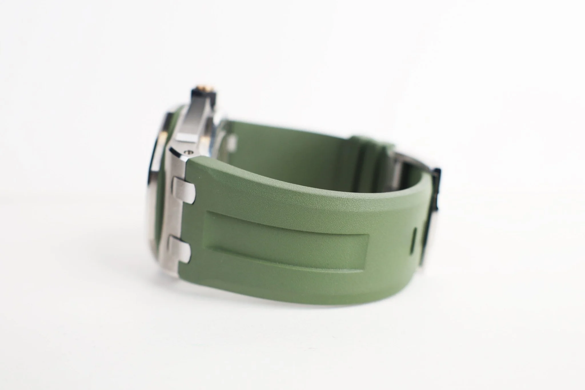 Audemars Piguet Royal Oak Offshore Diver Watch-Green Dial 42mm-15720ST.OO.A052CA.01 - Image 7