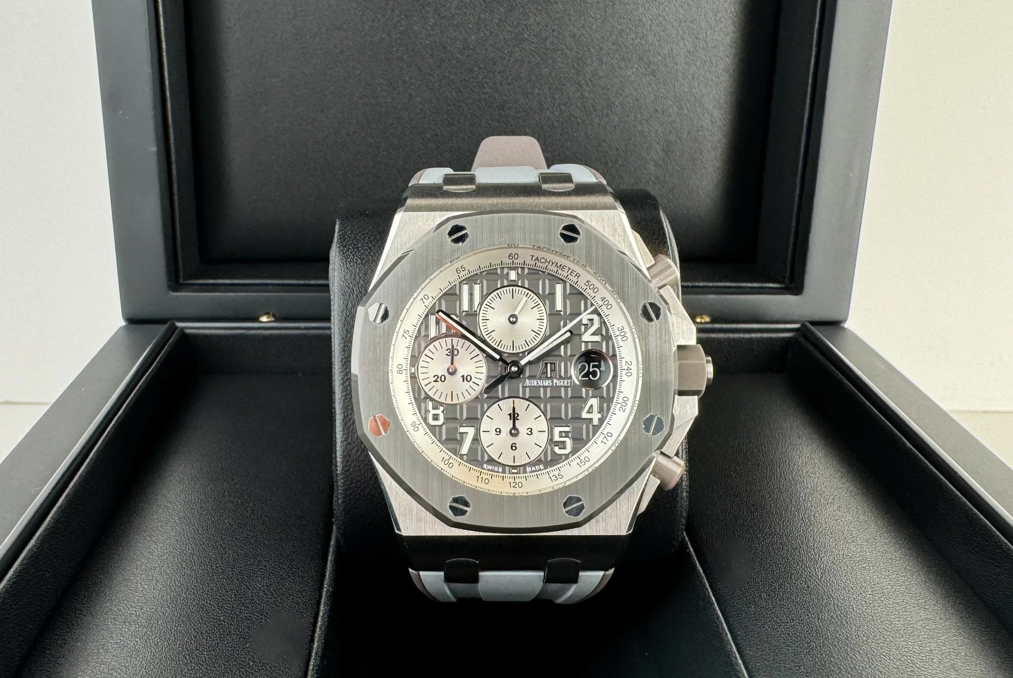 Audemars Piguet Royal Oak Offshore Selfwinding Chronograph Watch-Grey Dial 42mm-26470IO.OO.A006CA.01 - Image 3