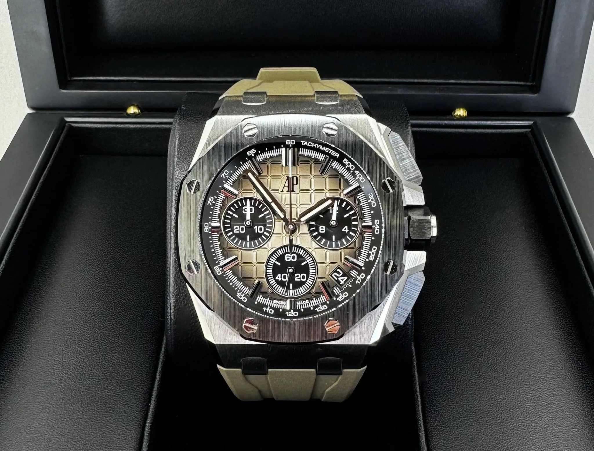Audemars Piguet Royal Oak Offshore Watch - 43mm - Brown Dial - 26420SO.OO.A600CA.01 - Image 3
