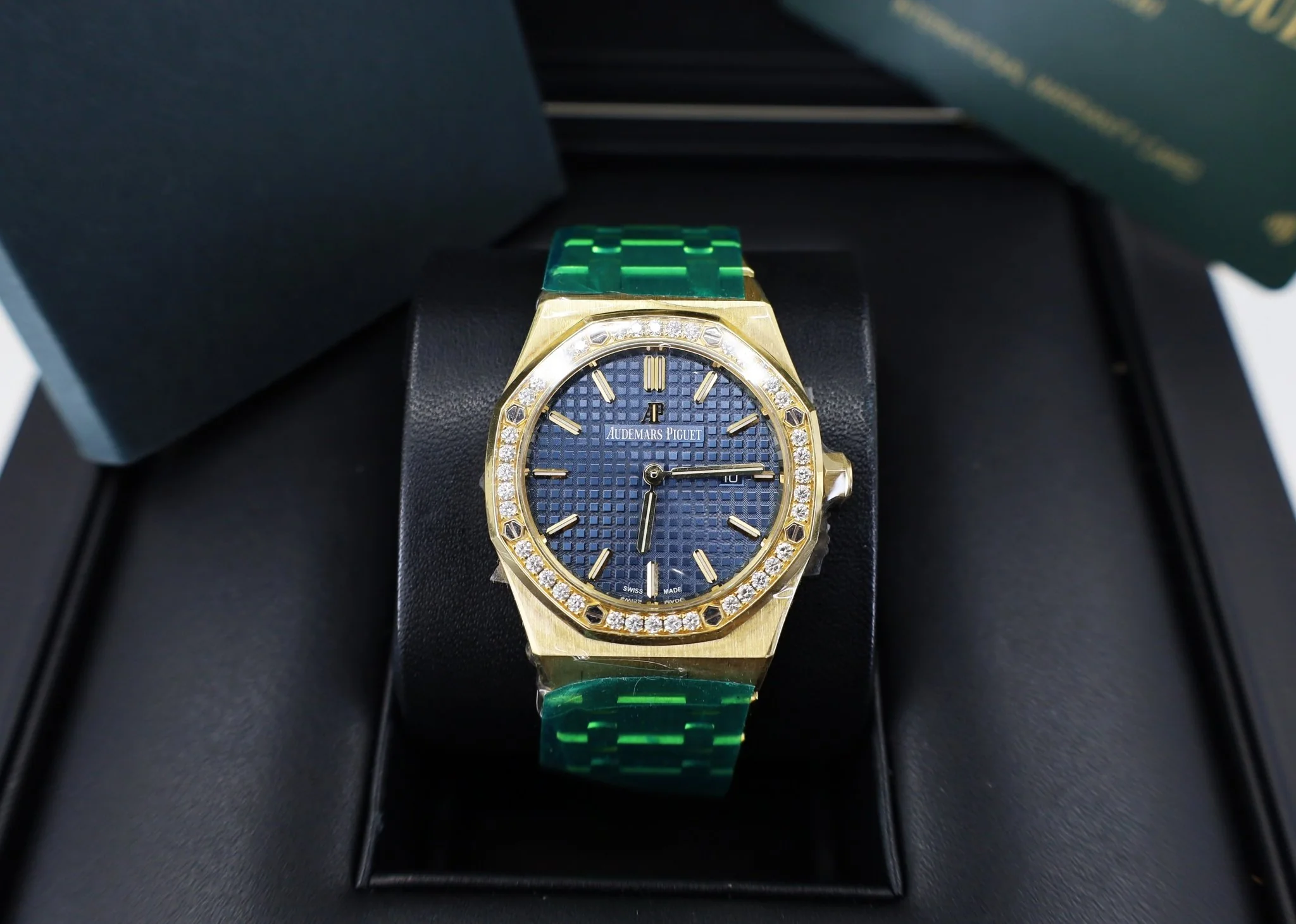 Audemars Piguet Royal Oak Quartz Watch-Blue Dial 33mm-67651BA.ZZ.1261BA.02 - Image 2
