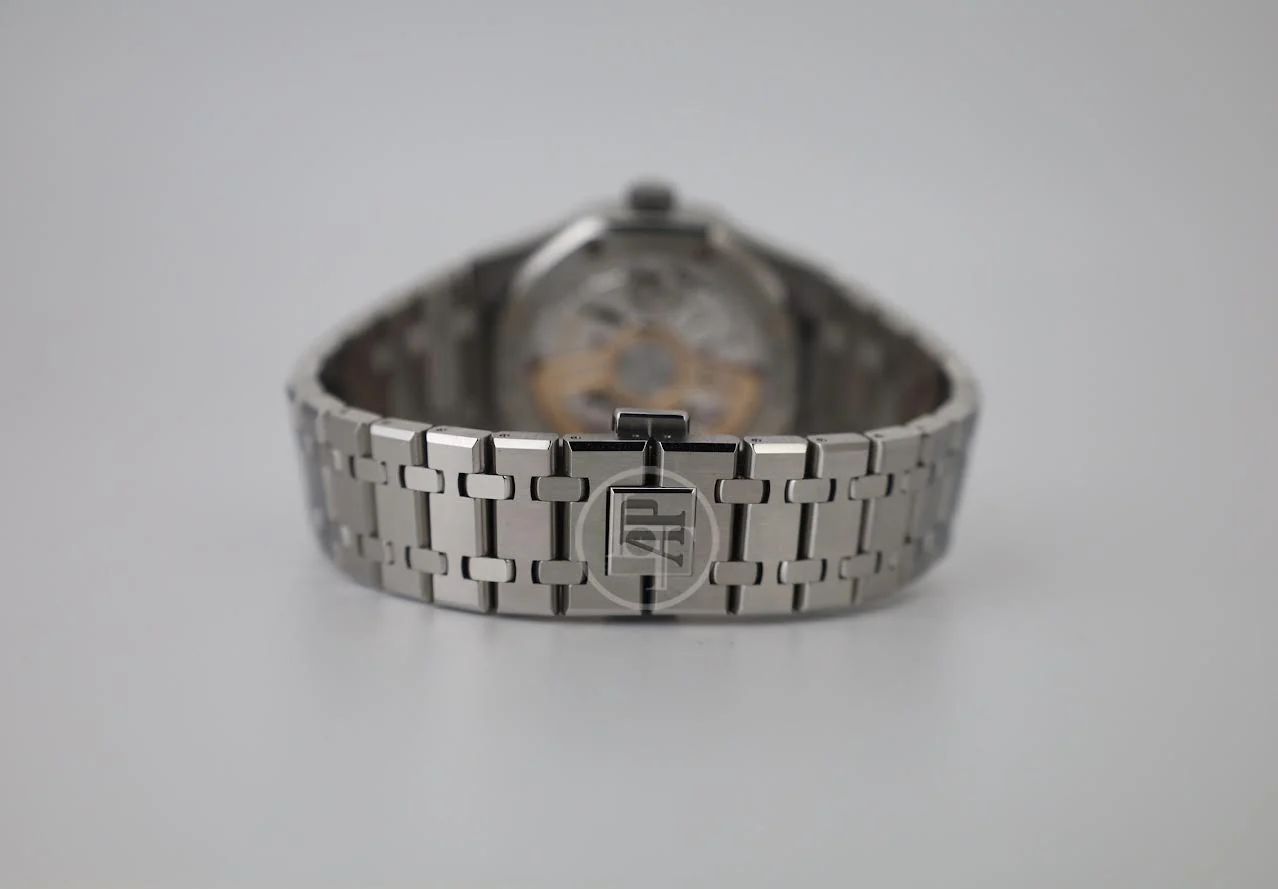 Audemars Piguet Royal Oak Self Winding Watch - 41mm Stainless Steel Case - Silver Dial - Bracelet - 15500ST.OO.1220ST.04 - Image 10