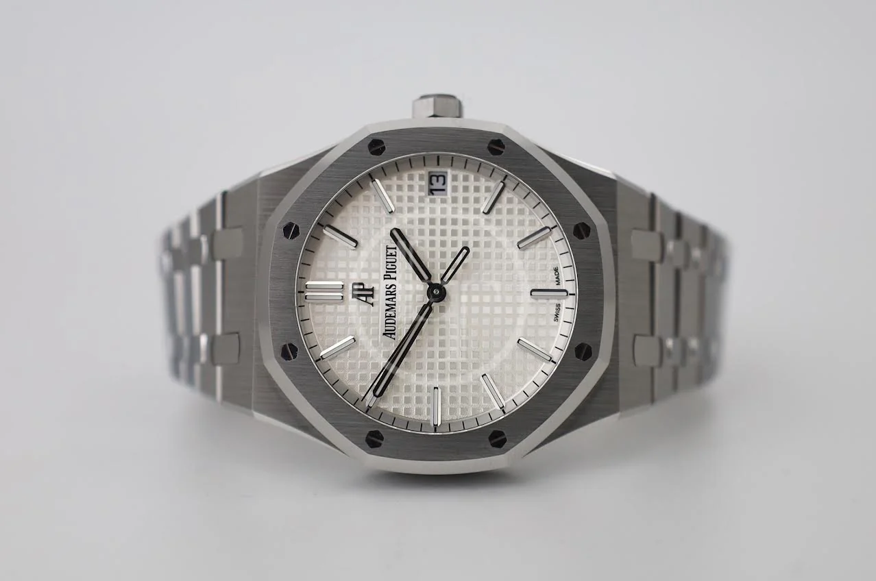 Audemars Piguet Royal Oak Self Winding Watch - 41mm Stainless Steel Case - Silver Dial - Bracelet - 15500ST.OO.1220ST.04 - Image 5