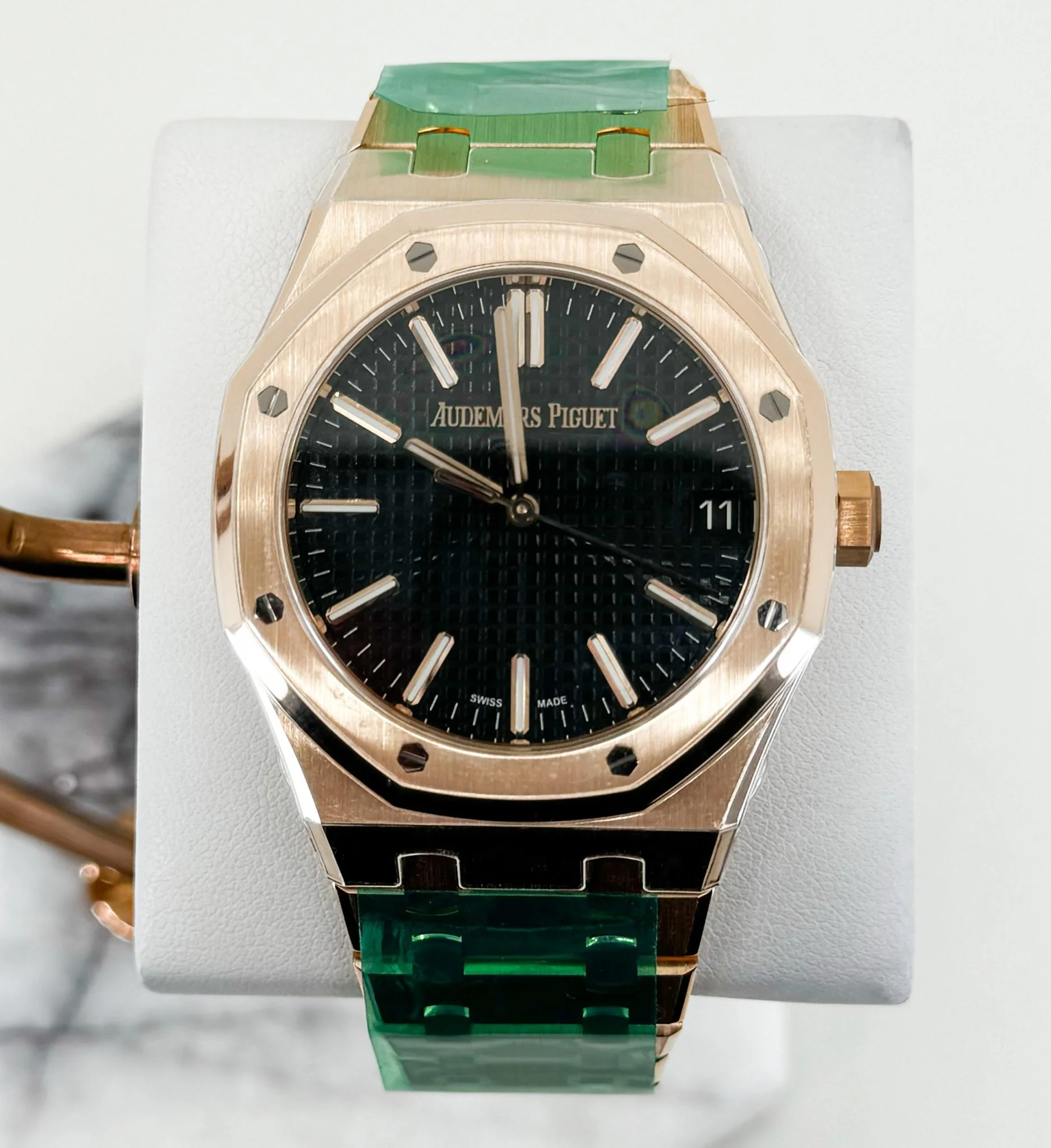 Audemars Piguet Royal Oak Selfwinding - 15500OR.OO.1220OR.01 - Image 2