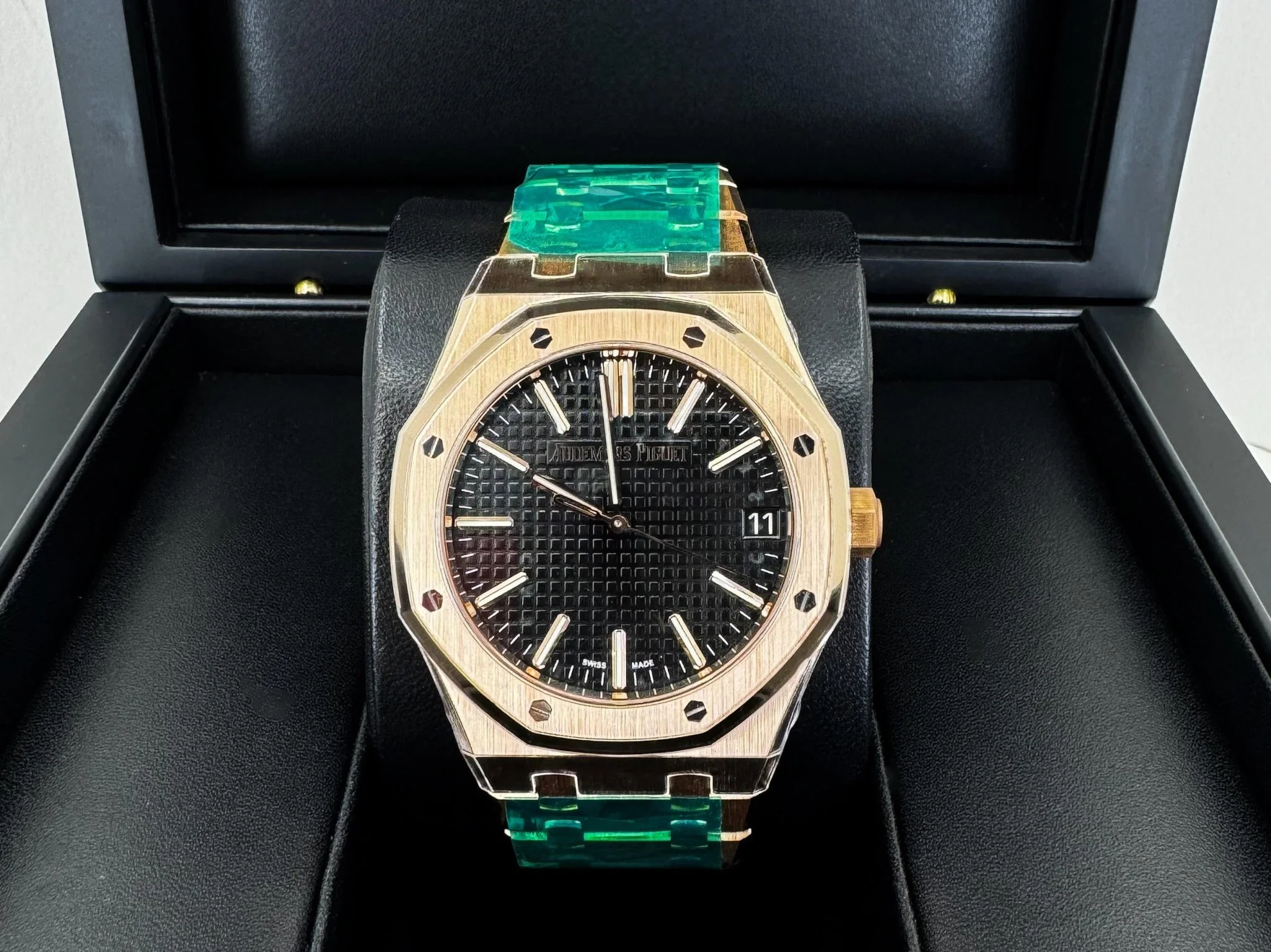 Audemars Piguet Royal Oak Selfwinding - 15500OR.OO.1220OR.01 - Image 3