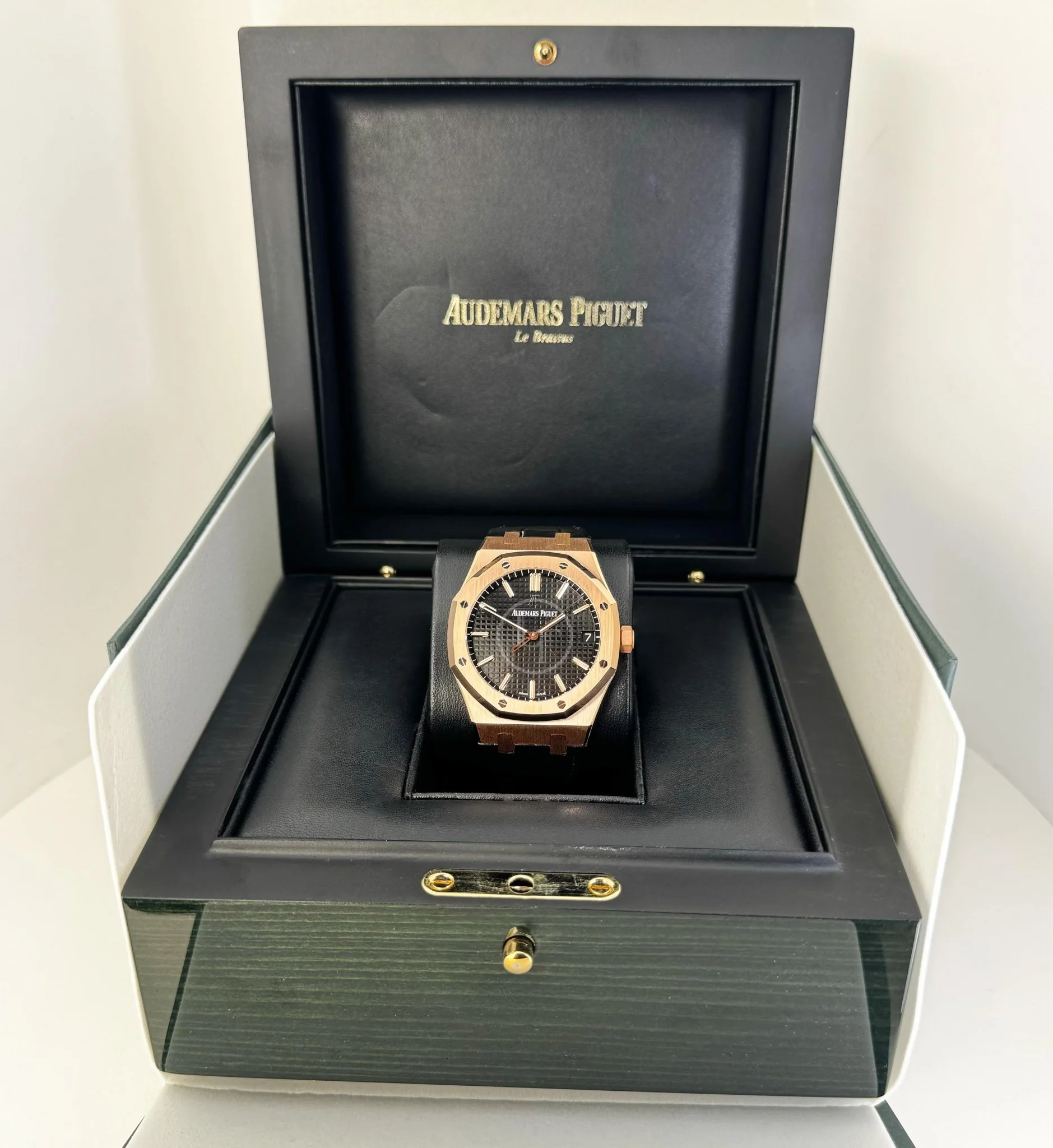 Audemars Piguet Royal Oak Selfwinding - 15500OR.OO.D002CR.01 - Image 4