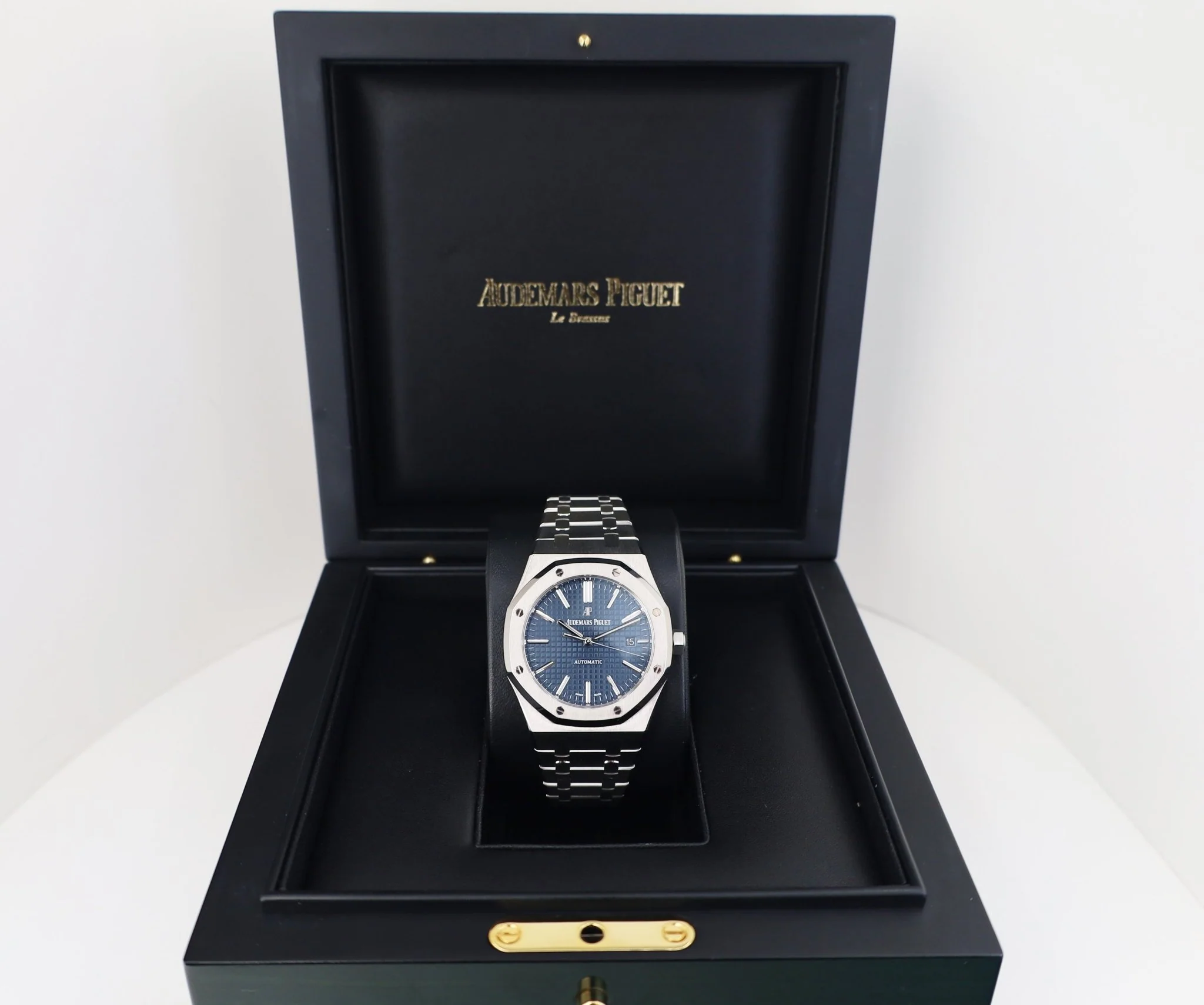 Audemars Piguet Royal Oak Selfwinding Blue dial with āGrande Tapisserieā 15400ST.OO.1220ST.03 - Image 4