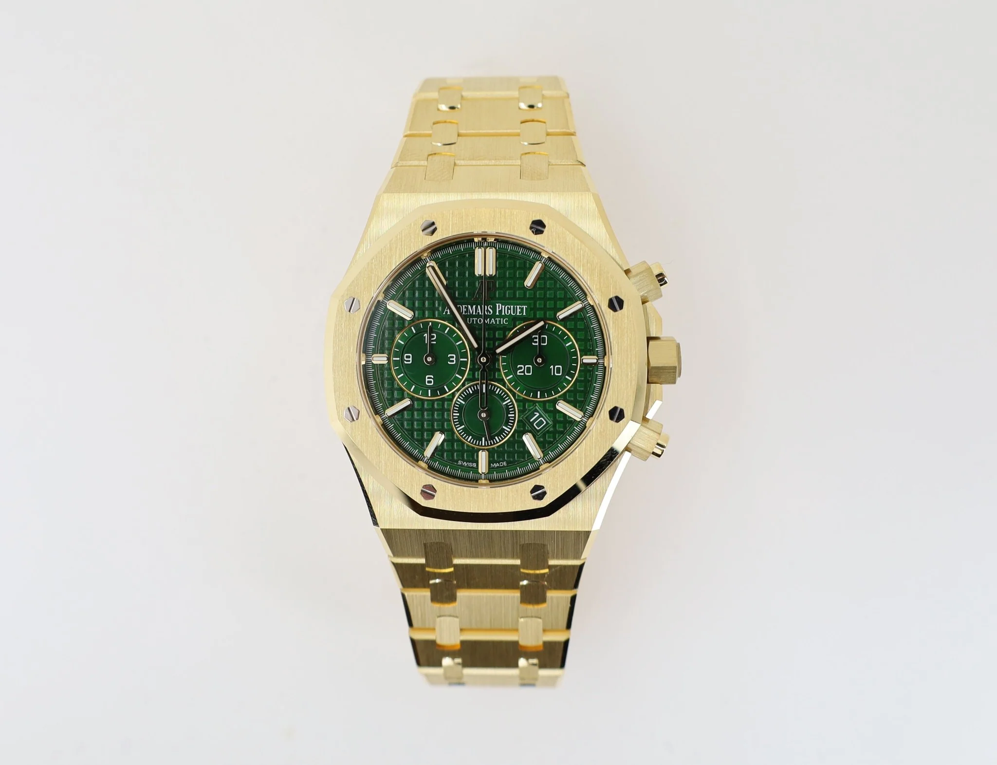 Audemars Piguet Royal Oak Selfwinding Chronograph Yellow Gold 41mm Green Dial Bracelet 26331BA.OO.1220BA.02 - Image 3