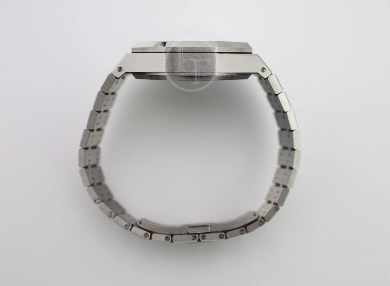 Audemars Piguet Royal Oak Selfwinding Stainless Steel 41mm White Dial 26240ST.OO.1320ST.03 - Image 8