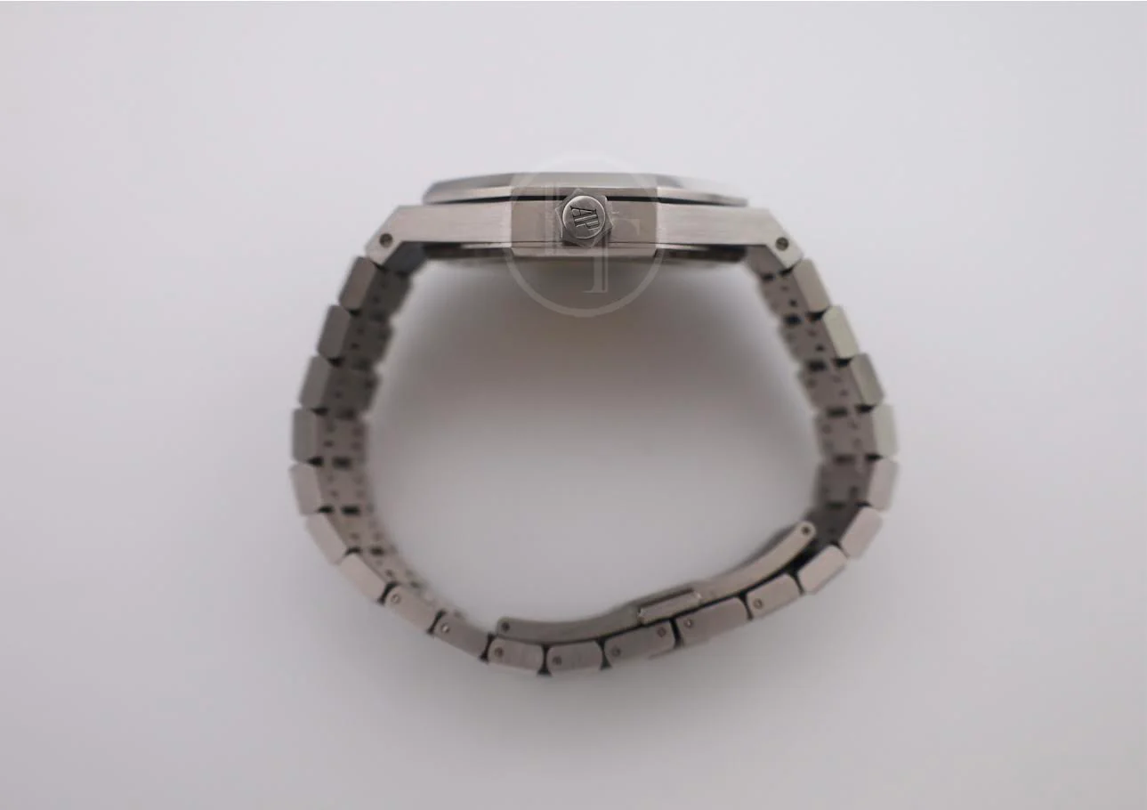 Audemars Piguet Royal Oak Selfwinding Watch - 41mm - Stainless Steel - Black Dial - Calibre 3120-Black Dial 41mm-15400ST.OO.1220ST.01 - Image 8