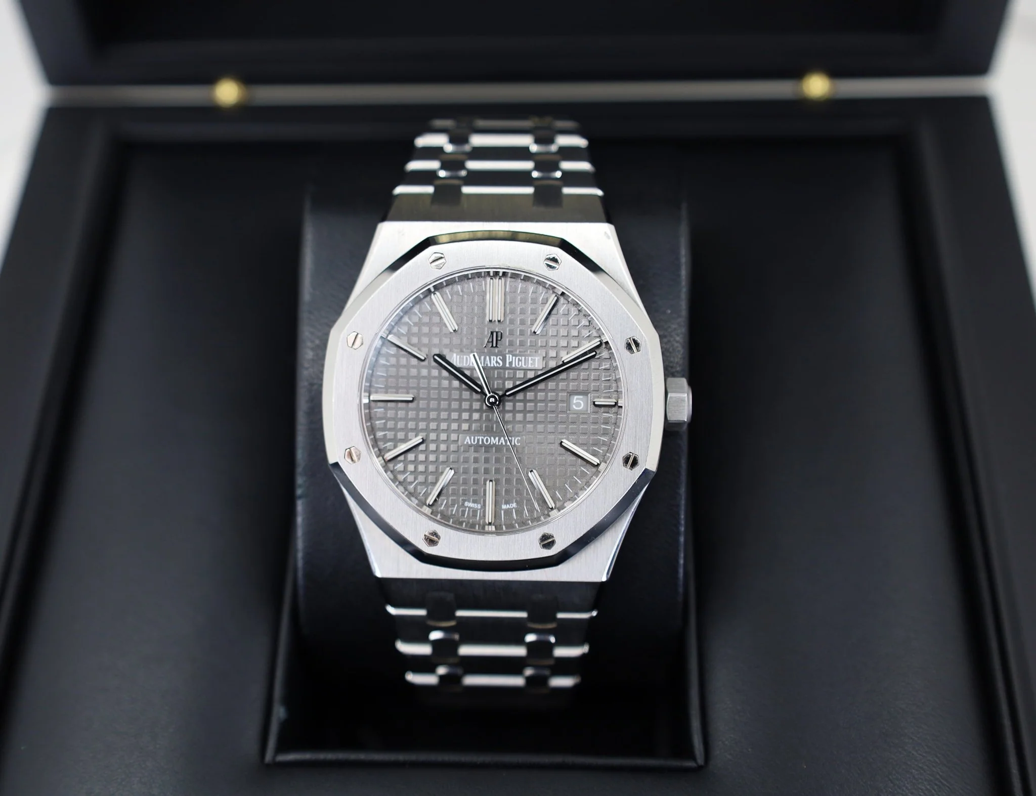 Audemars Piguet Royal Oak Selfwinding Watch - 41mm - Stainless Steel - Grey Dial - Calibre 4302-Grey Dial 41mm-15500ST.OO.1220ST.02 - Image 2