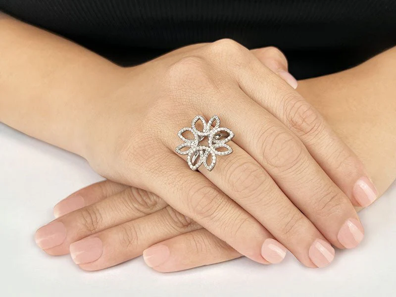 Bold Diamond Flower Ring In Diamond with 0.68 ct.(finished) 1mm, 1.1mm, 1.2mm - Image 3