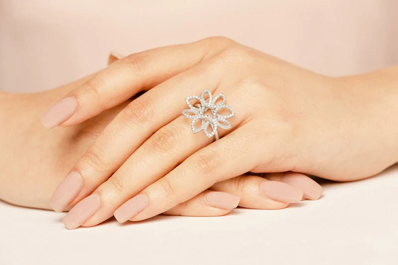 Bold Diamond Flower Ring In Diamond with 0.68 ct.(finished) 1mm, 1.1mm, 1.2mm - Image 5