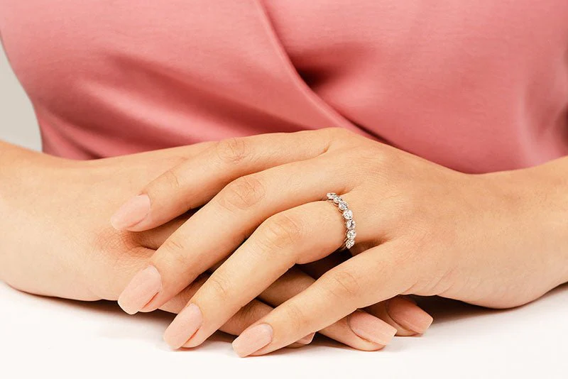 Brilliant 7 Diamonds Lab-Grown Diamond Anniversary Ring with 1.05 ct.(finished) 3.4mm - Image 4