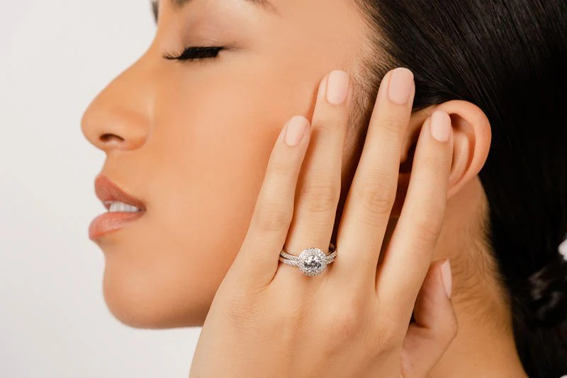 Brilliant Double Halo Diamond Bridal Set Diamond with 1.18 ct. (0.50 ct. center diamond) - Image 4
