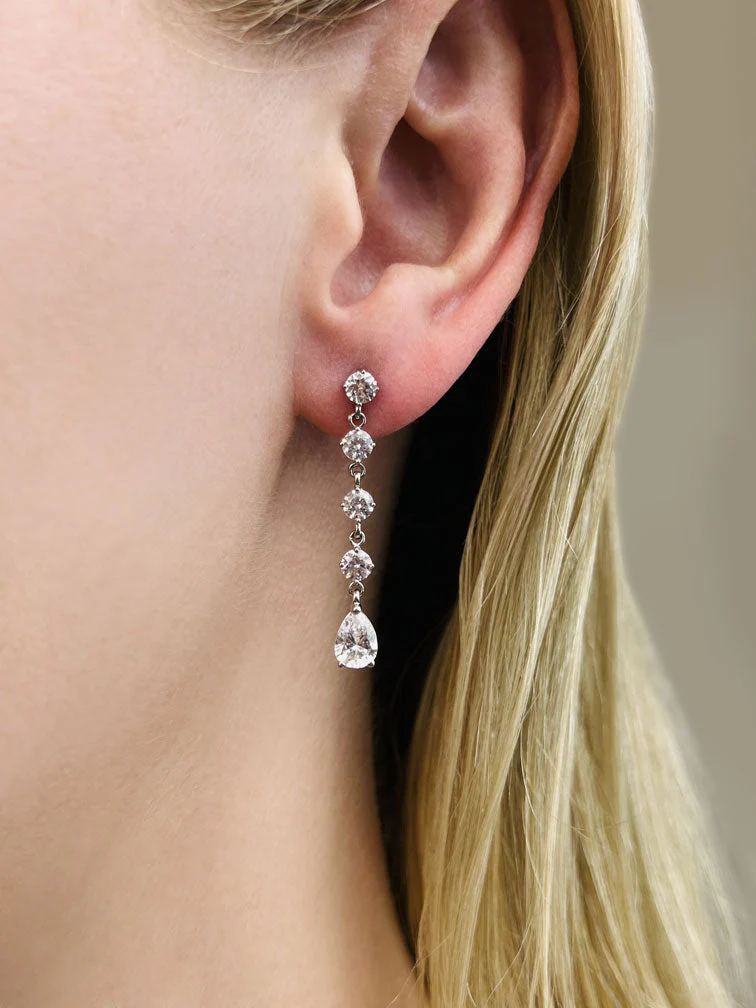 Brilliant Round And Pear Drop Diamond Earrings with 2.68 ct.(finished) 7x5mm, 3.8mm - Image 3