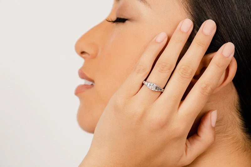 Captivating Love Diamond Engagement Ring with 2.39 ct. (1.50 ct. center diamond) - Image 4