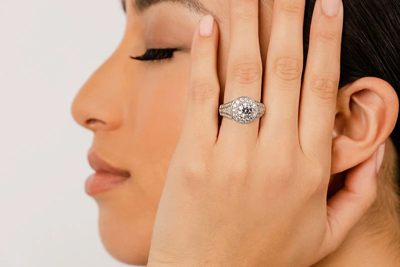 Cascading Diamond Engagement Ring with 1.58 ct. (0.75 ct. center diamond) - Image 4