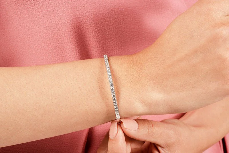 Classic Diamond Bangle with 1.46 ct.(finished) 2.3mm - Image 3