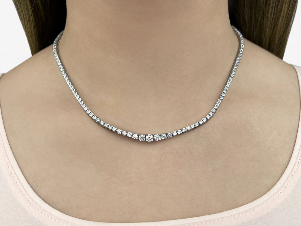 Classic Graduated Strand Of Lab-Grown Diamond with 14.96 ct.(finished) - Image 3