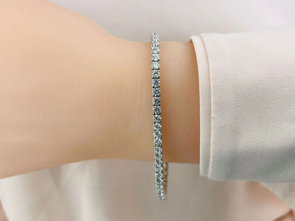 Classic Prong Set Lab-Grown Diamond Bangle with 2.48 ct.(finished) 2mm - Image 3