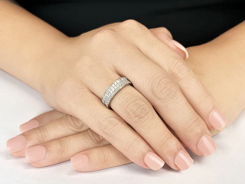 Concave 3 Row Princess Cut Lab-Grown Diamond Eternity Ring with 2.70 ct.(finished) 1.5mm - Image 3