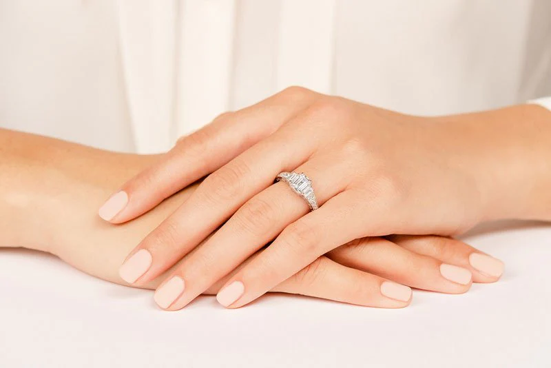 Dazzling Diamond Bridal Set With Side Stones Lab-Grown Diamond with 2.28 ct. (1.00 ct. center diamond) - Image 5