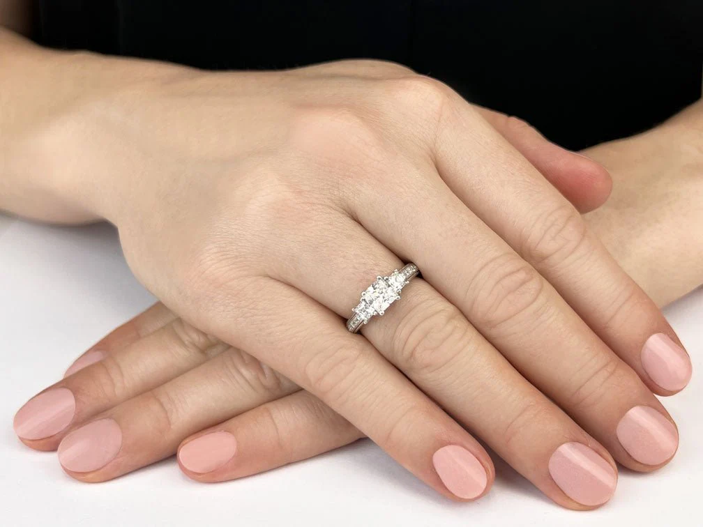 Dazzling Princess Diamond Engagement Ring with 1.23 ct. (0.50 ct. center diamond) - Image 3